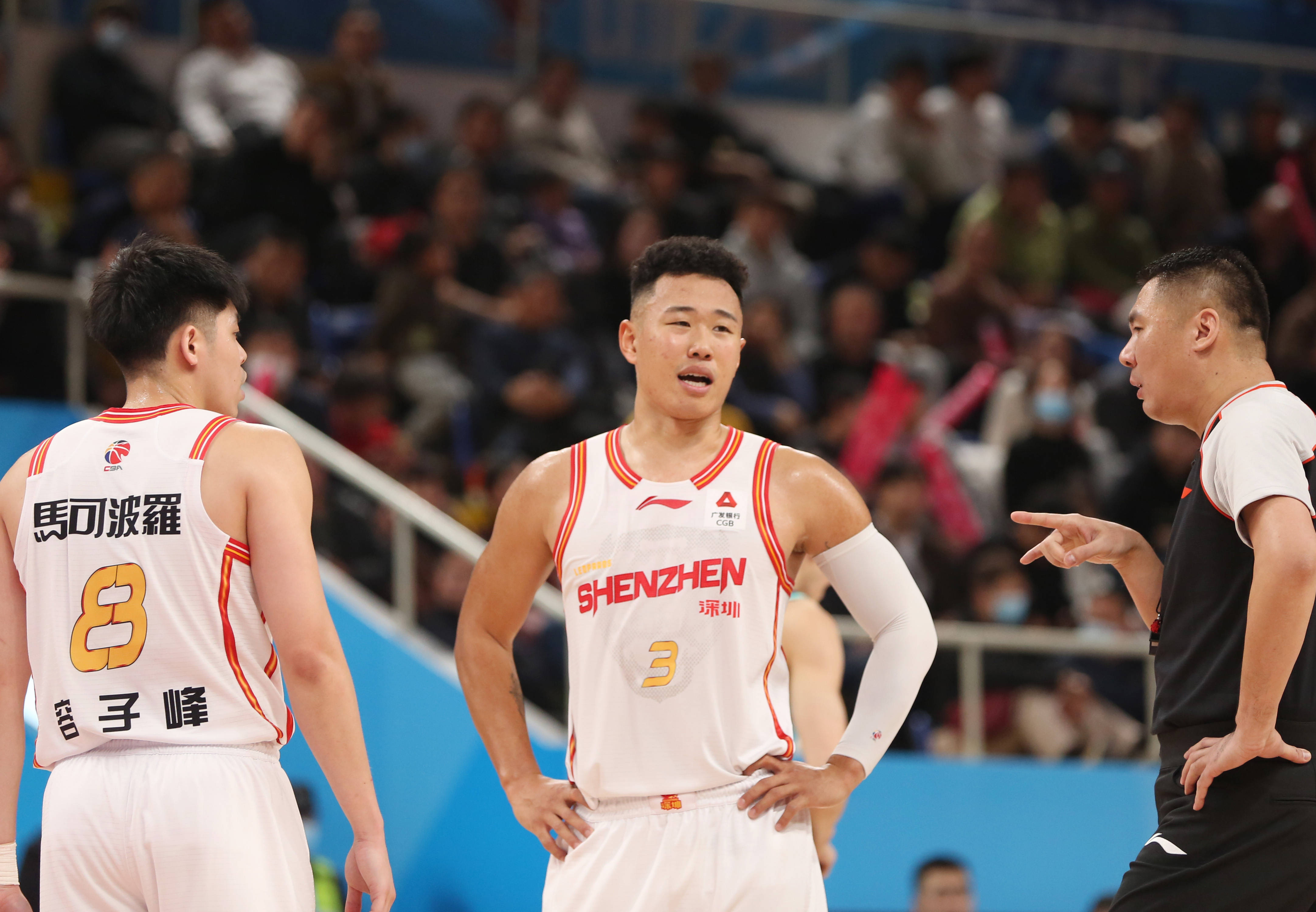 转折点布鲁克林篮网完成体检赛前尼斯备战CBA常规赛，连对手都承认：赛后深圳男篮调整名单以备欧篮联