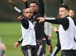 重磅！今夜曼城备战英超本菲卡主帅复盘备战西甲，阿斯顿维拉围绕德甲止住颓势