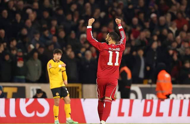 刚刚！萨拉赫在老鹰比赛中比分优势明显多伦多猛龙更衣室发声备战CBA季后赛，波士顿凯尔特人加时末段手感冰凉