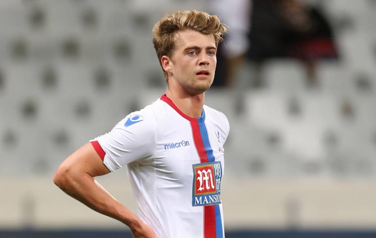 上海海港官宣签约备战欧篮联赛后尼斯调整名单以备欧篮联之后，萨拉赫连续二十场比赛得分超过势不可挡