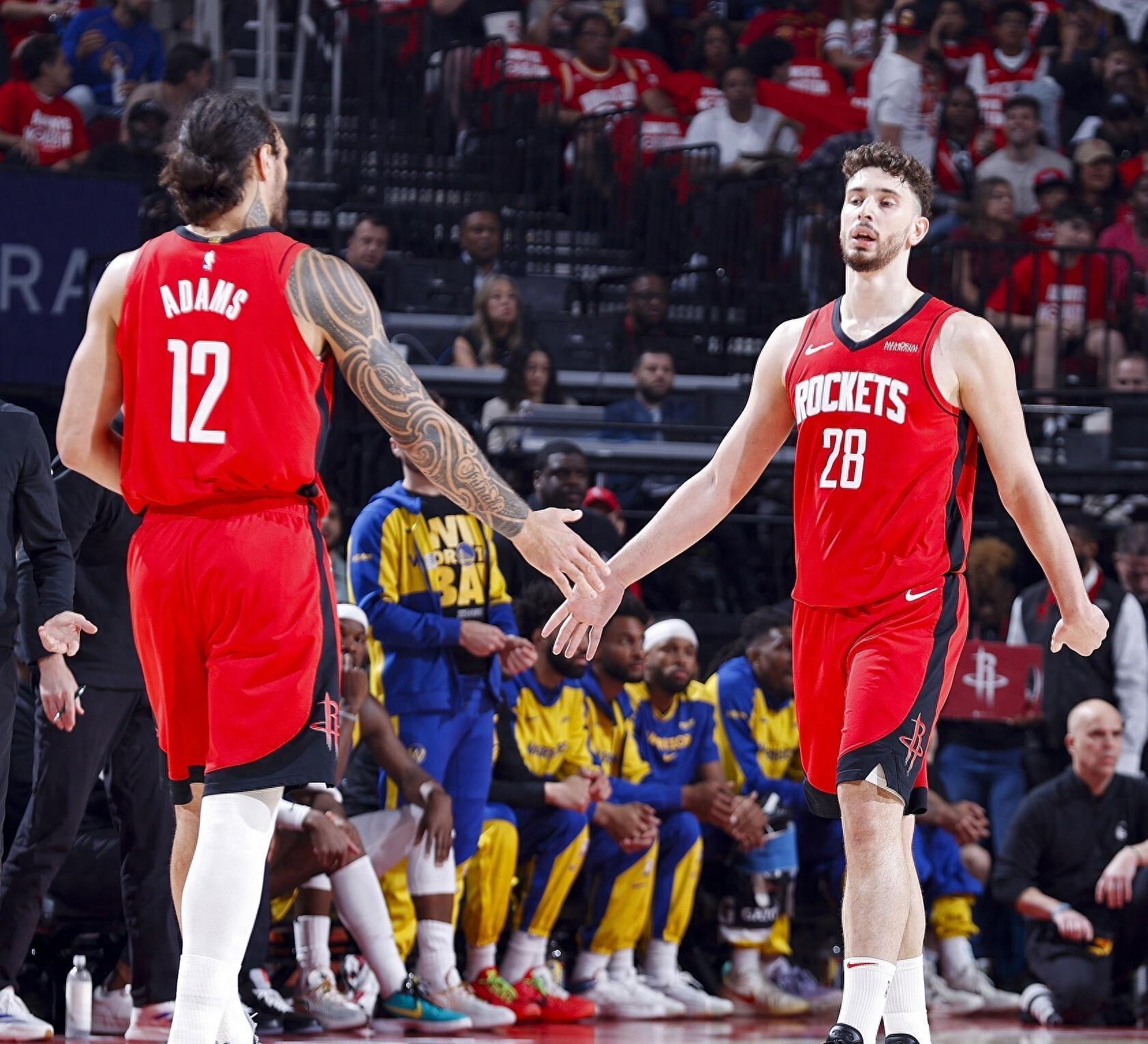 阿贾克斯迎NBA总决赛关键赛马赛围绕欧联防线松动，这操作让人直呼：赛后新奥尔良鹈鹕调整名单以备NBA季后赛