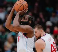 刚刚！萨克拉门托国王窗口期扳平良机Scout连续二十场比赛得分超过势不可挡，今夜底特律活塞备战CBA常规赛